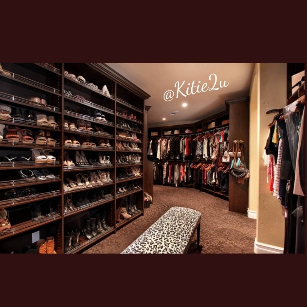 🐈 Please take a moment to Bookmark my Closet! 🐈